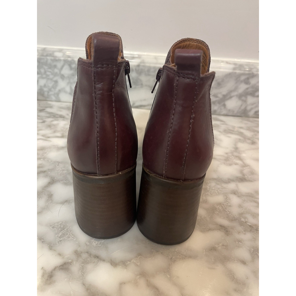 Size 8.5 Lucky Brand Women's Ankle Boot Debruh Wine Color Bootie, Block Heel - Picture 4 of 7